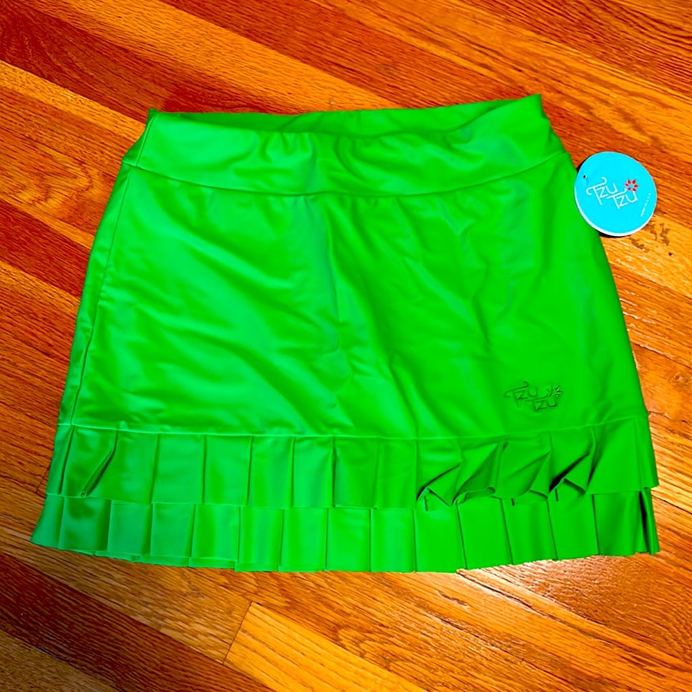 Tzu Tzu golf skort